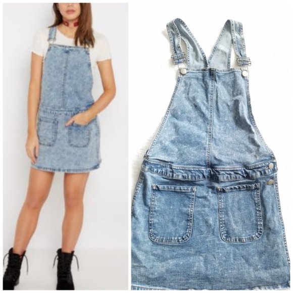 Wild Blue Dresses & Skirts - Wild blue sadie robertson Overall medium